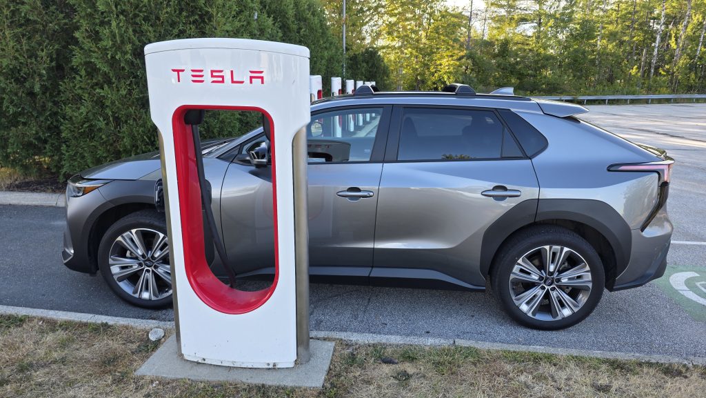 EVDANCE NACS to CCS1 Adapter